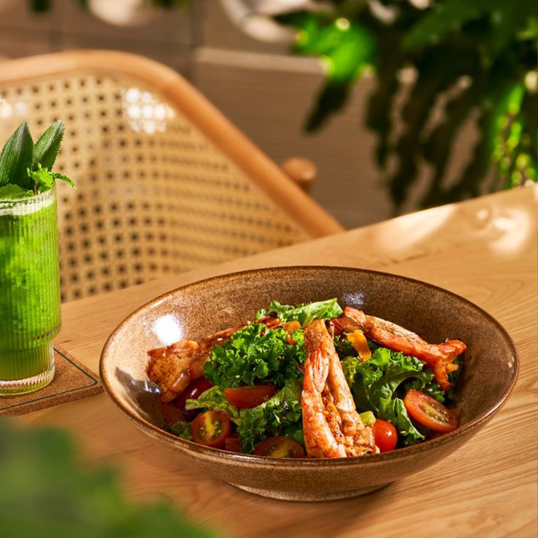 The Unspoken Rules of Working From a Quiet Cafe